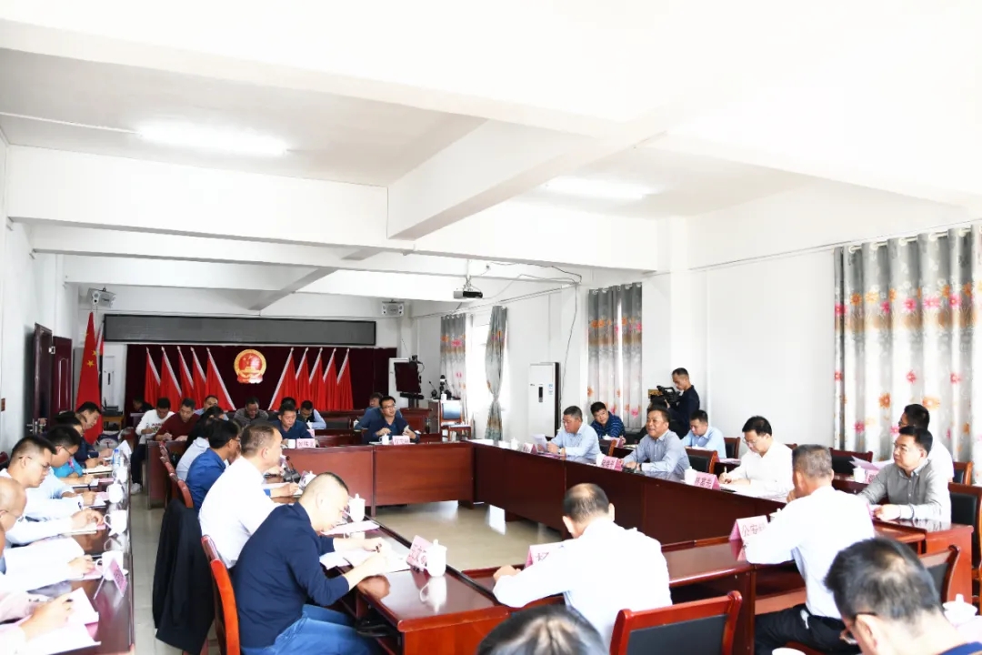 广西贺州市人大常委会主任、党组书记陆海平调研贺州市花岗岩产业发展情况