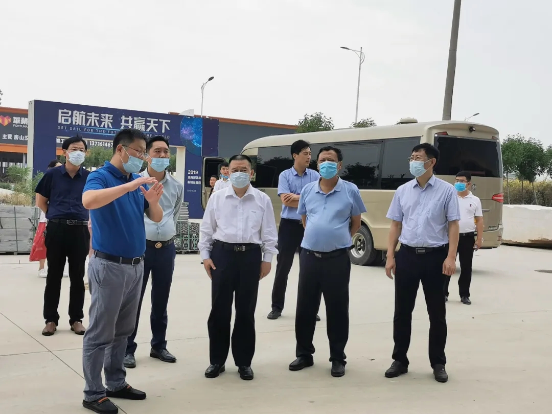 沧州市副市长张文阁对黄骅港华业石材新城进行考察调研活动