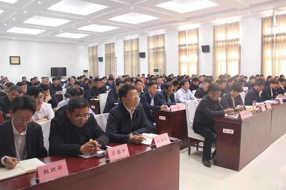 河南泌阳召开严厉打击非法采矿采砂百日行动动员大会