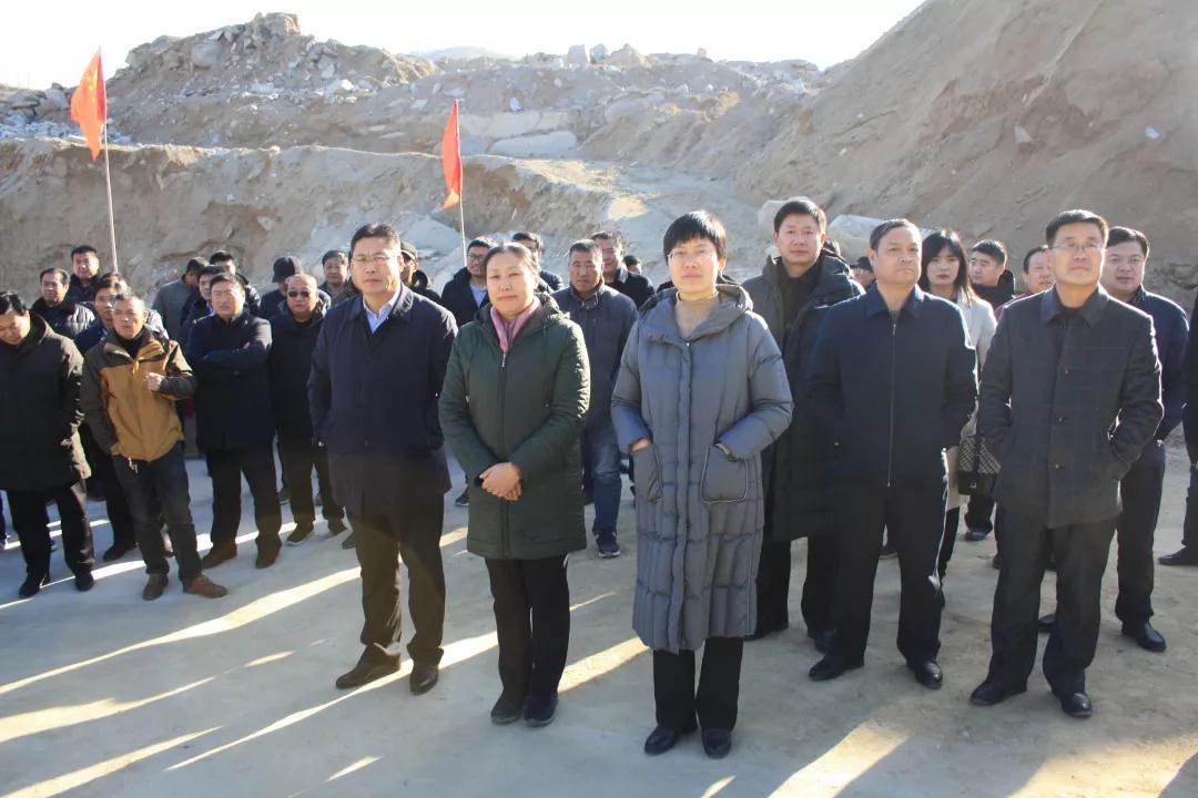 五莲县召开矿山环保整治工作会议，部署下一步矿山环保整治工作