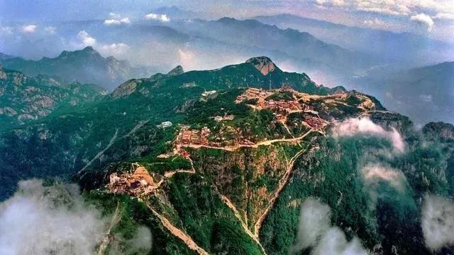 山东泰安九龙山文化旅游产业园项目正式启动，将取缔关闭所有不按规定的矿山企业！
