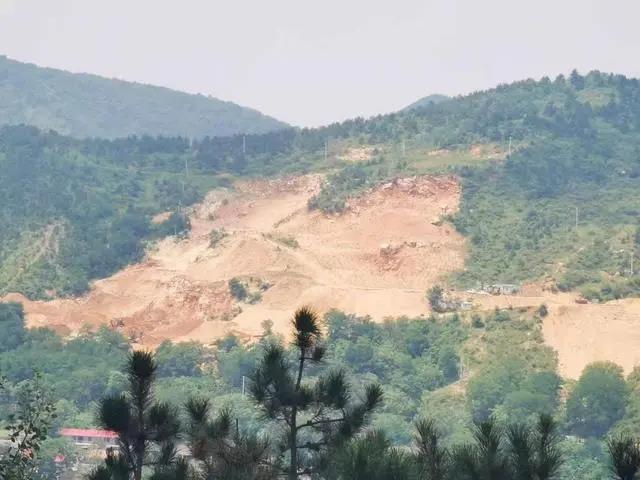 环保督察下顶风作案，私自扩大开采矿石、矿山修复走形式、拒不整改被叫停