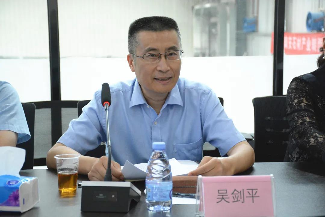 华侨大学师生走访调研南安市石材产业座谈会在水头召开